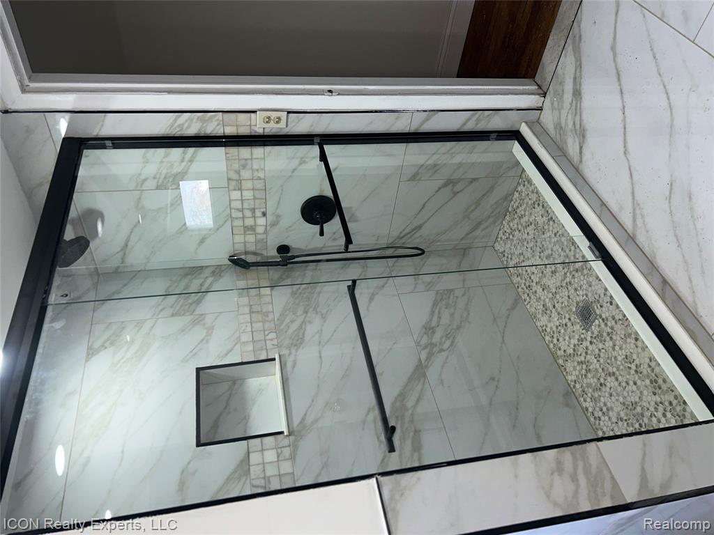 6838 Braun, Center Line, MI 48015 — Photo 16