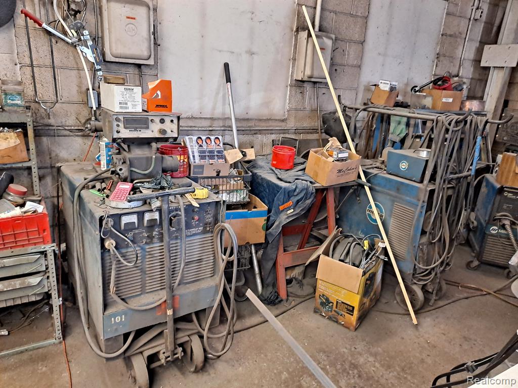 13118 E 9 MILE Road, Warren, MI 48089 — Photo 13