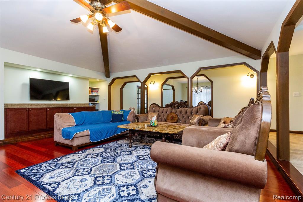 46498 HOUGHTON Drive, Shelby, MI 48315 — Photo 10