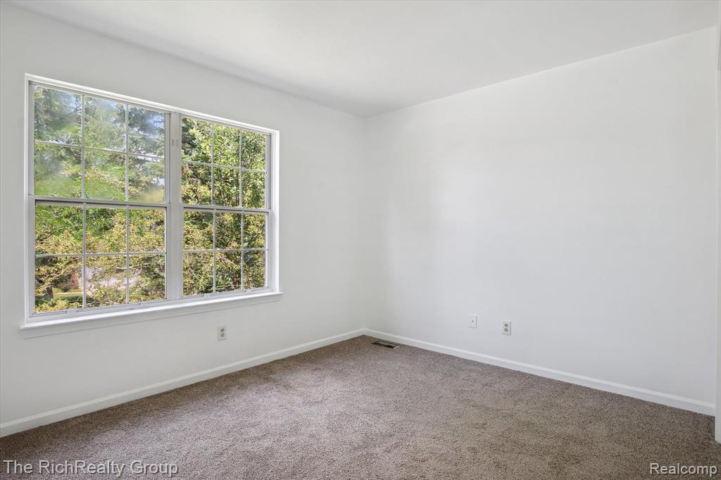 46471 Doubletree Road, Canton, MI 48187 — Photo 32