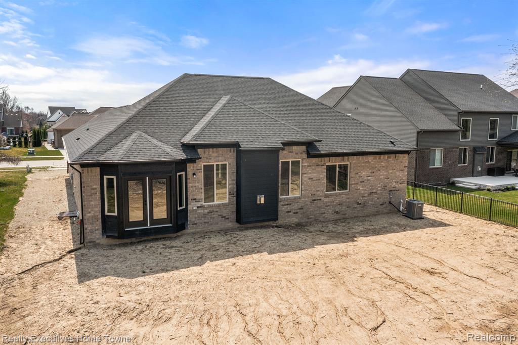 35873 GLENVILLE Drive, New Baltimore, MI 48047 — Photo 4