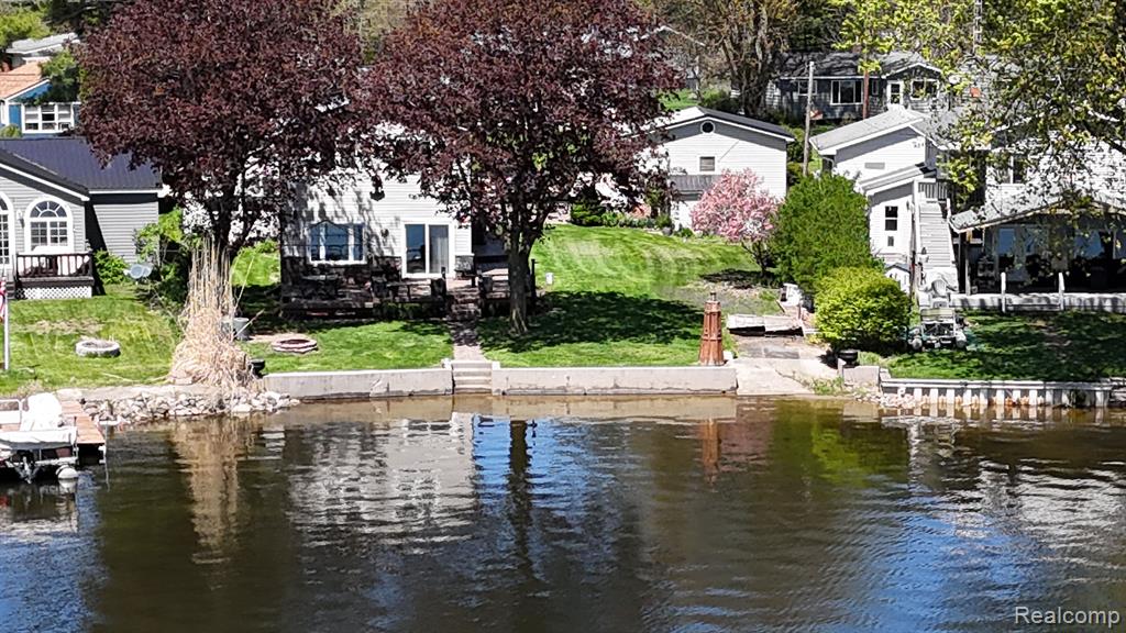 480 PENINSULA Drive, Columbiaville, MI 48421 — Photo 34