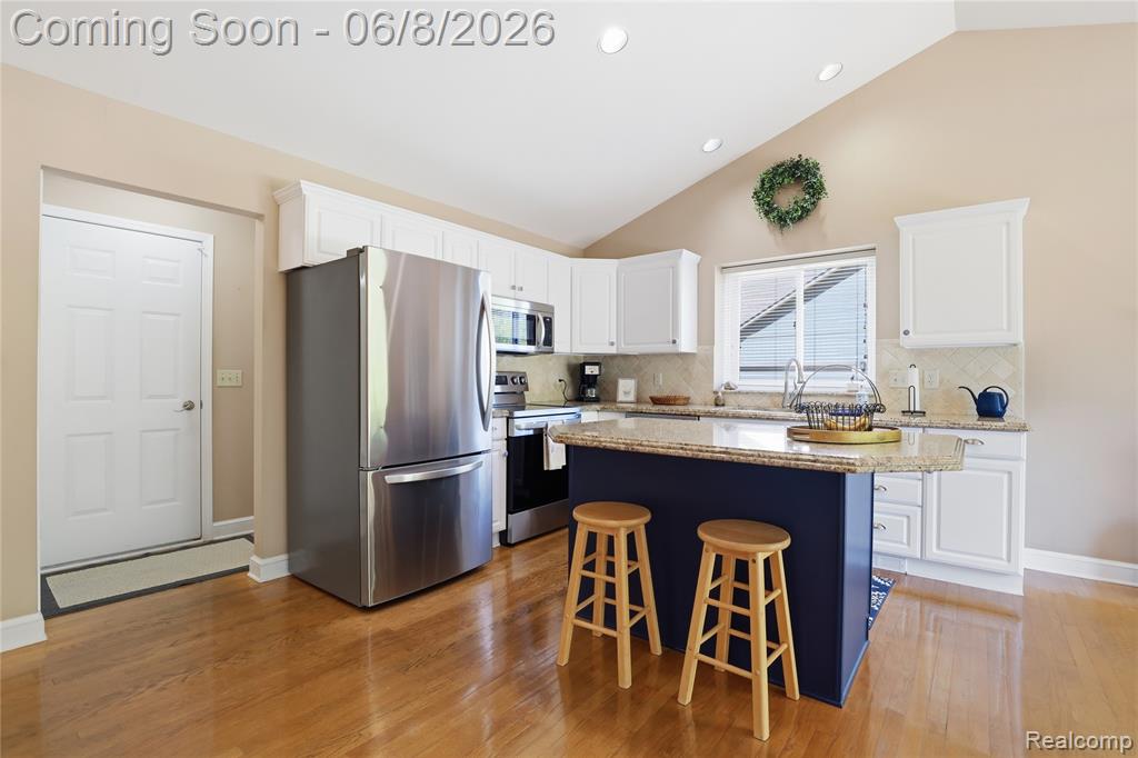 6153 Pine Creek Court, Grand Blanc, MI 48439 — Photo 11