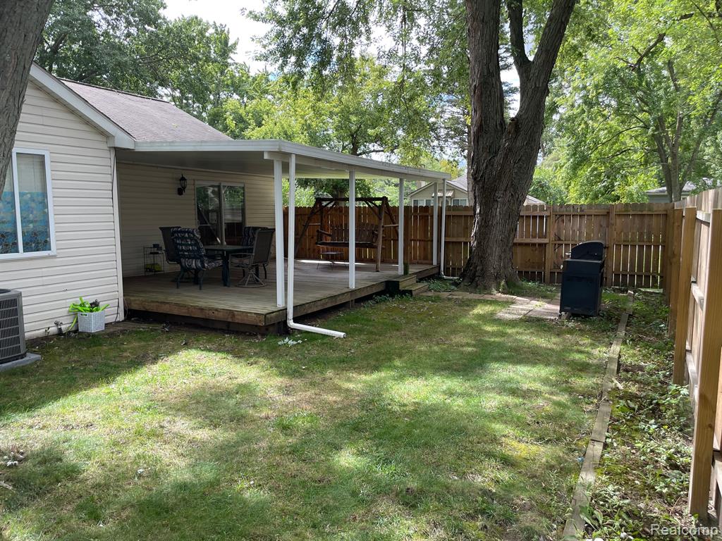 6508 Cloverton Drive, Waterford, MI 48329 — Photo 31