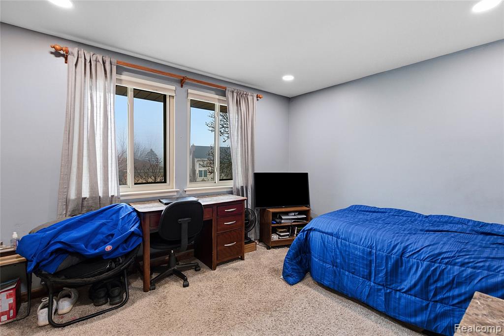 41383 Justin Drive, Clinton Twp, MI 48038 — Photo 23