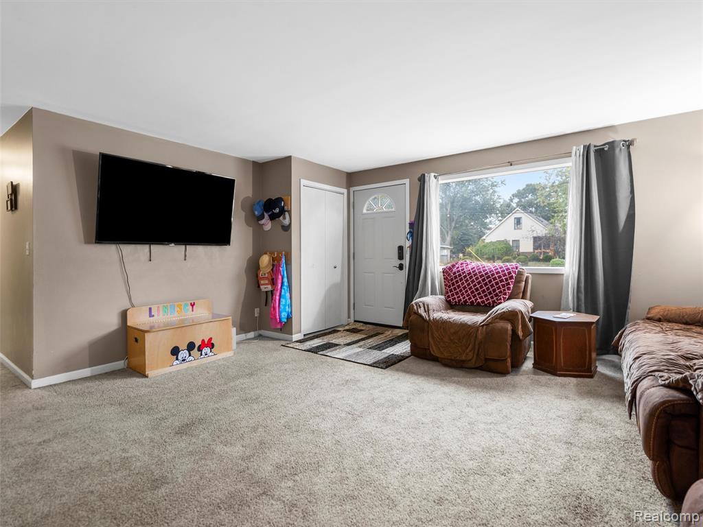 449 Joslyn Road, Lake Orion, MI 48362 — Photo 7