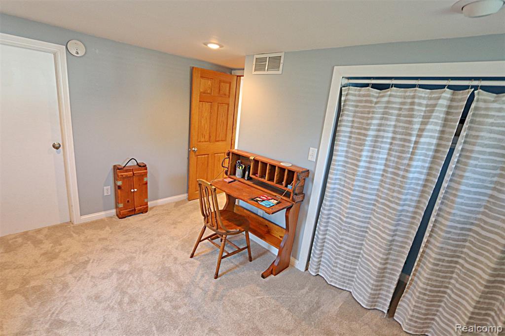 412 E Shore Drive, Whitmore Lake, MI 48189 — Photo 33