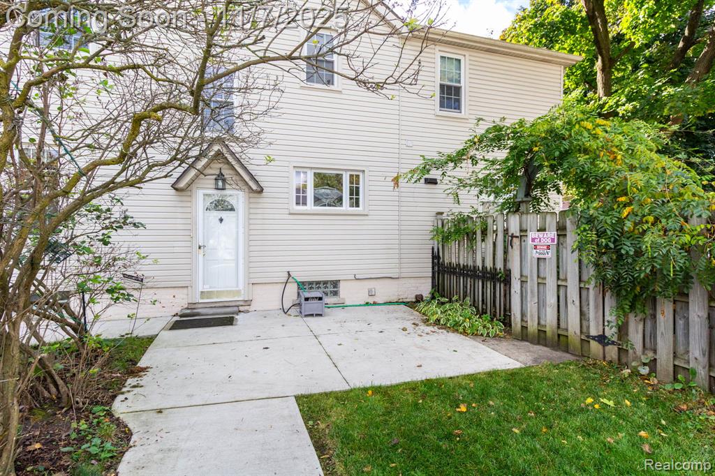 9911 Ingram Street, Livonia, MI 48150 — Photo 32