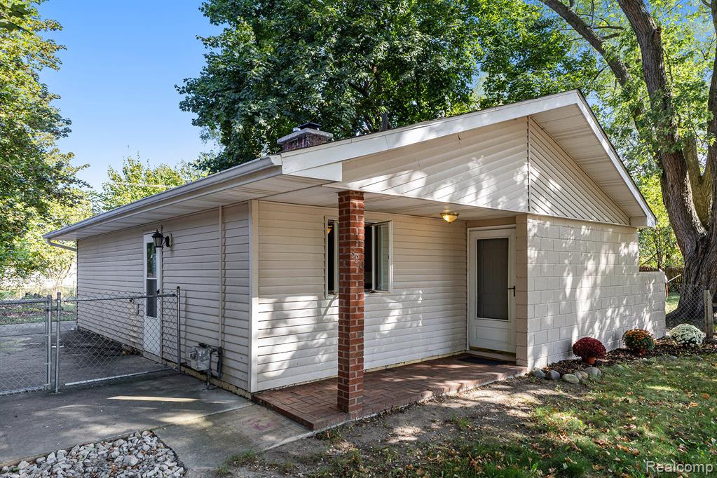 320 Barker Road, Whitmore Lake, MI 48189 — Photo 3