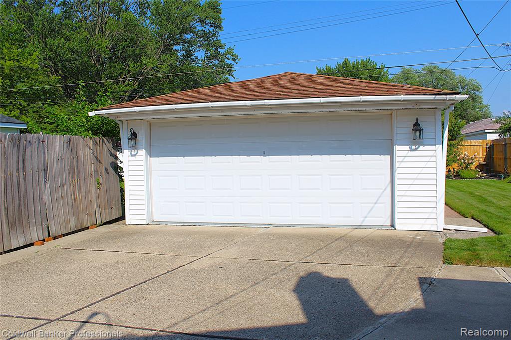 6564 Colonial Street, Dearborn Heights, MI 48127 — Photo 18