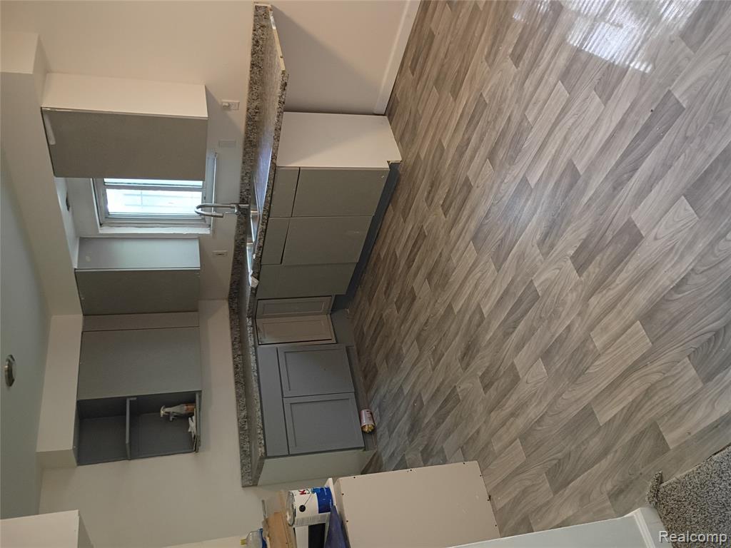 405 W Bundy Avenue, Flint, MI 48505 — Photo 3