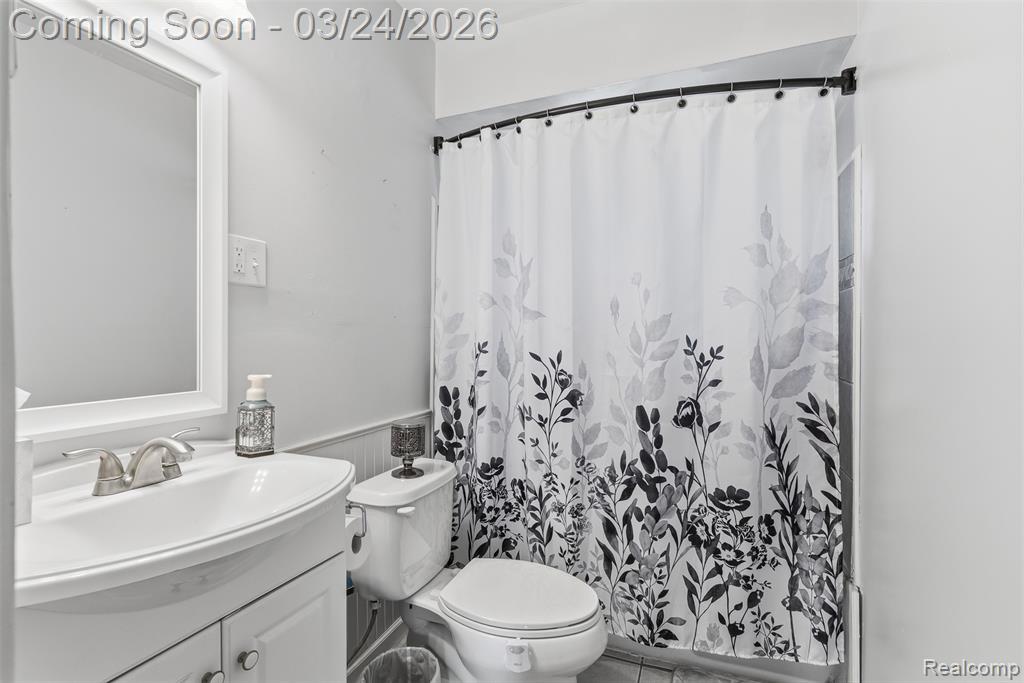 716 Joyceil Drive, Waterford, MI 48328 — Photo 13