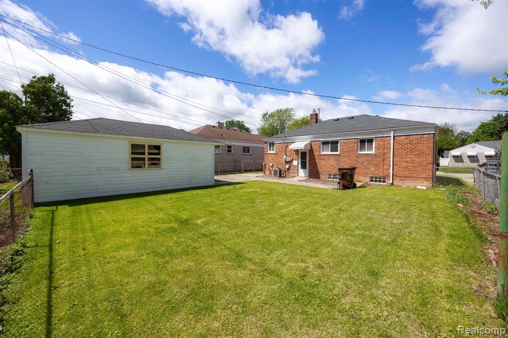 4297 EASTLAWN Avenue, Wayne, MI 48184 — Photo 8