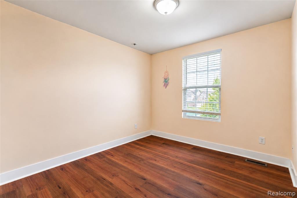 354 Findley Circle, Lake Orion, MI — Photo 50