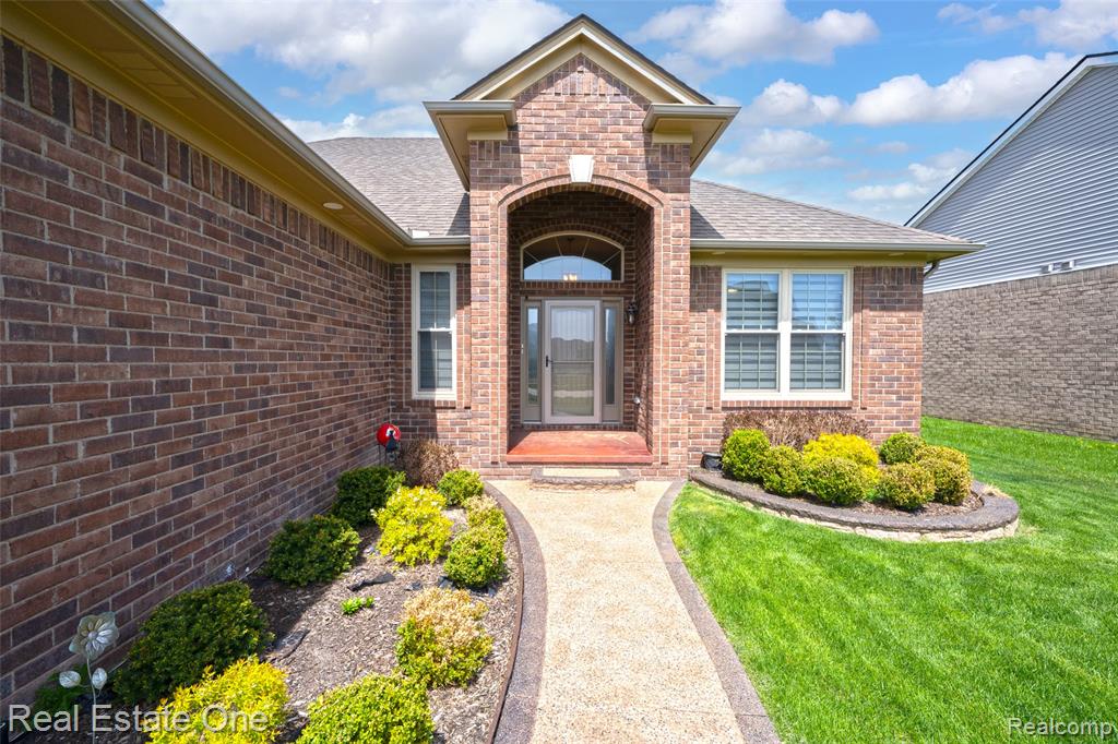17481 Tiger Drive, Macomb, MI 48042 — Photo 3