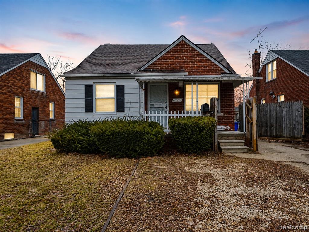 12582 Duchess Street - Photo 2