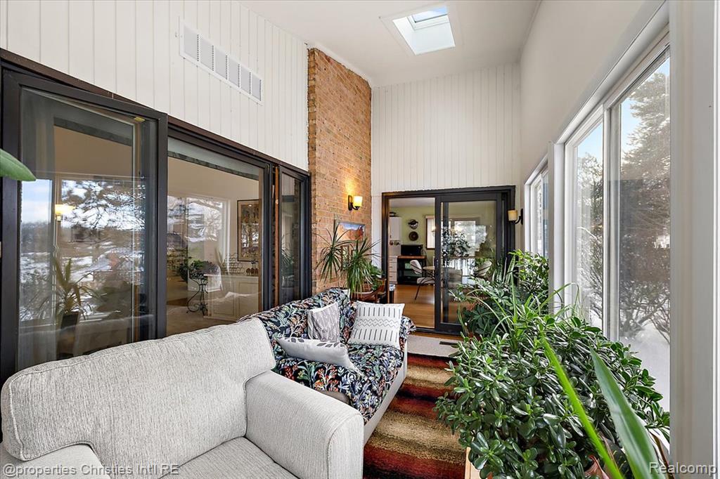 1808 Moors Court, Bloomfield Hills, MI, 48302