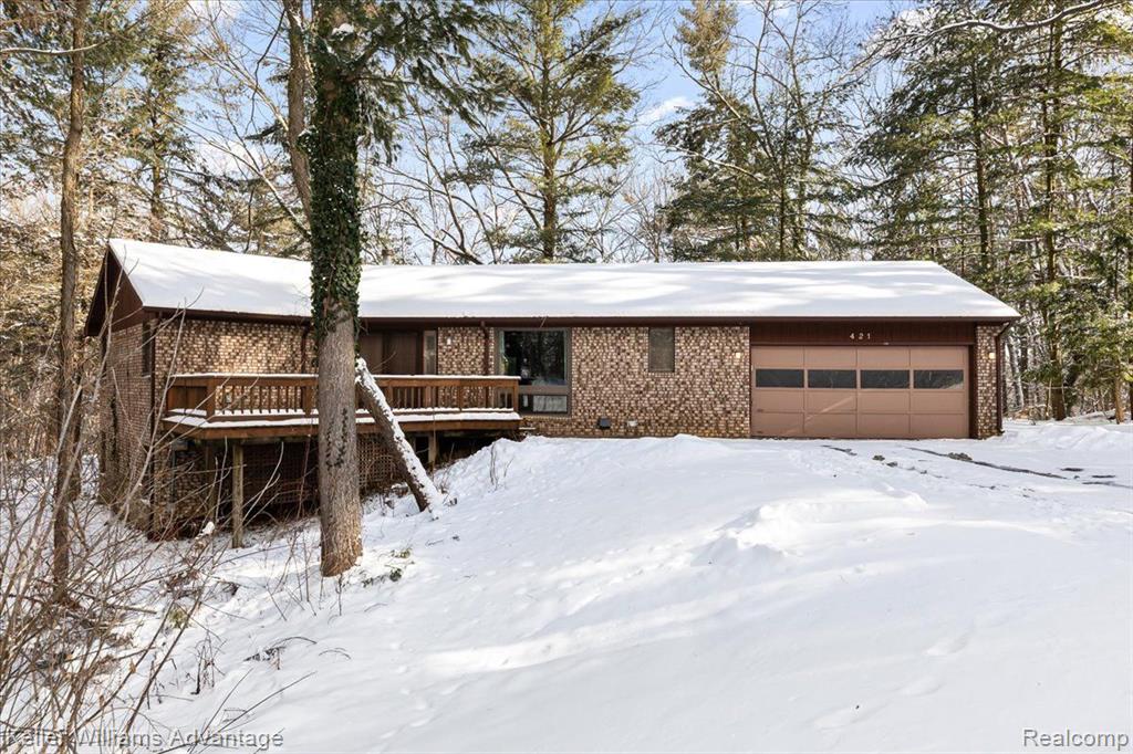 421 BONNIE Circle, Howell, MI 48843 — Photo 29