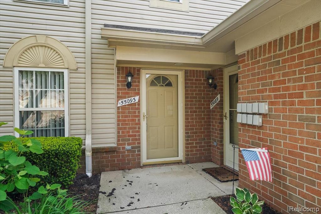 55093 Westchester Drive, 45, Shelby Twp, MI 48316 — Photo 4