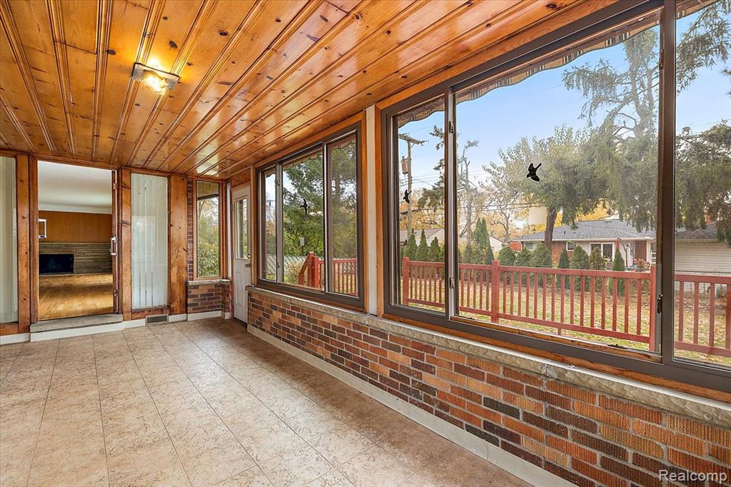 17455 Kinross Avenue, Beverly Hills, MI 48025 — Photo 17