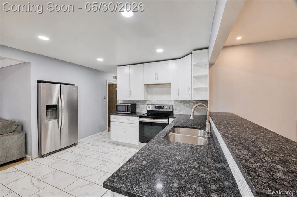 36900 Ferndale Street, Romulus, MI 48174 — Photo 12