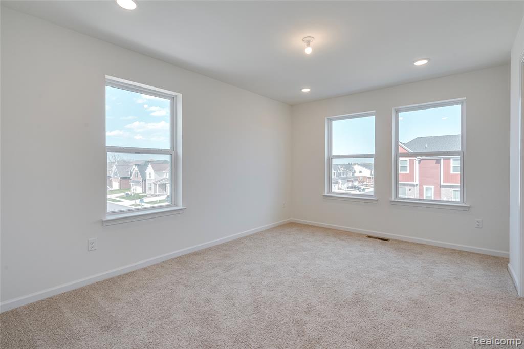 4876 Parkside Lane, Troy, MI 48085 — Photo 11