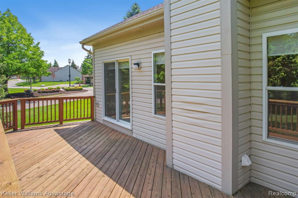 390 Mulberry Drive, Commerce Twp, MI 48390 — Photo 46