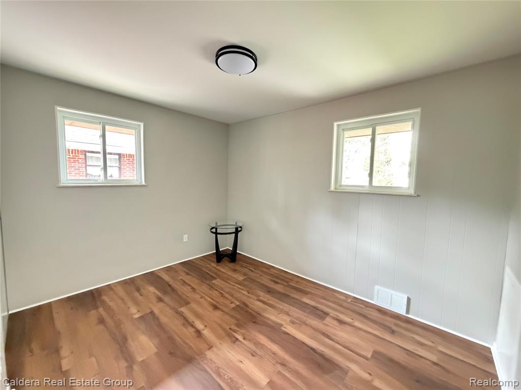 8917 Shannon Drive, Sterling Heights, MI 48314 — Photo 13