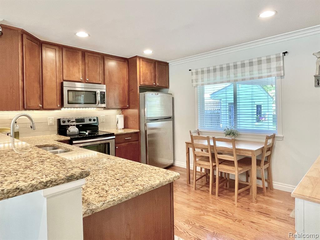 4654 Chapel Drive, Troy, MI 48085 — Photo 7