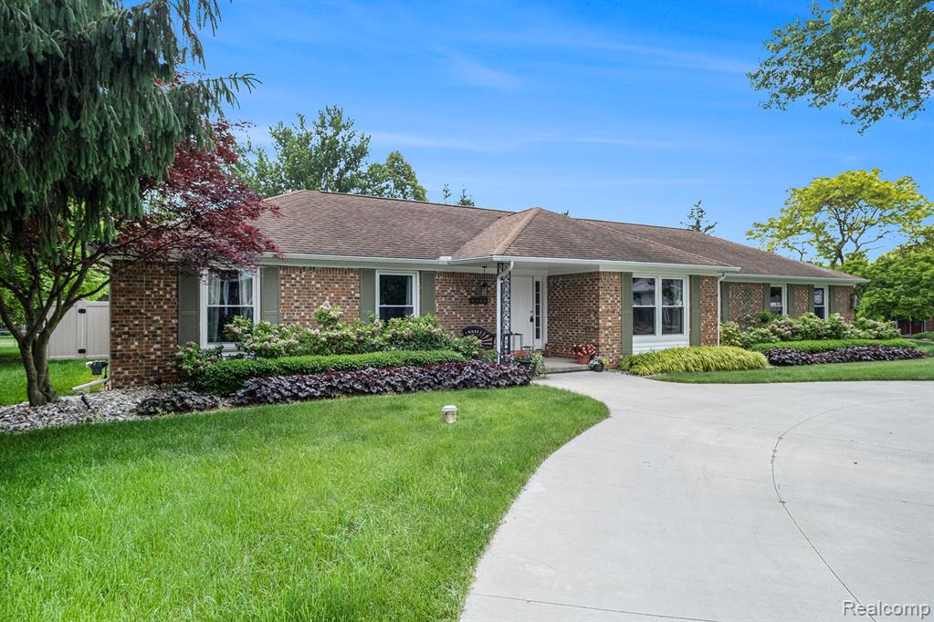 6306 Kings Knoll Road, Grand Blanc, MI 48439 — Photo 4