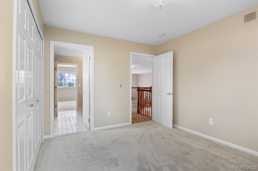8950 WOODLORE SOUTH Drive, Plymouth, MI 48170 — Photo 29