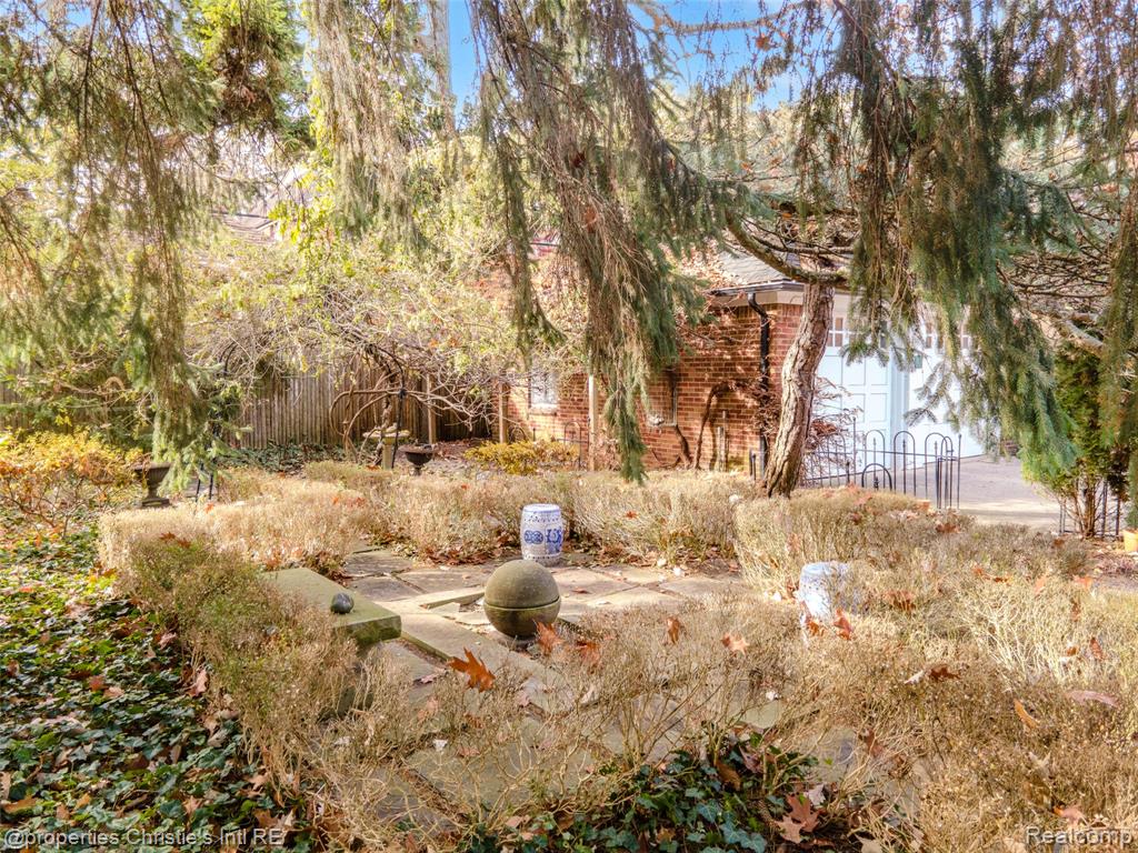 19635 Shrewsbury Road, Detroit, MI 48221 — Photo 74