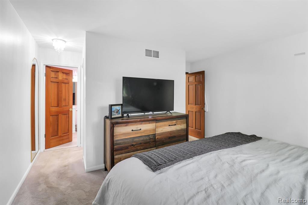 860 Woodridge Hills Drive, 95, Brighton, MI 48116 — Photo 14