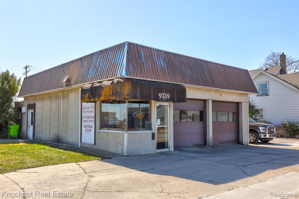 9739 SAGINAW Street, Reese, MI — Photo 4