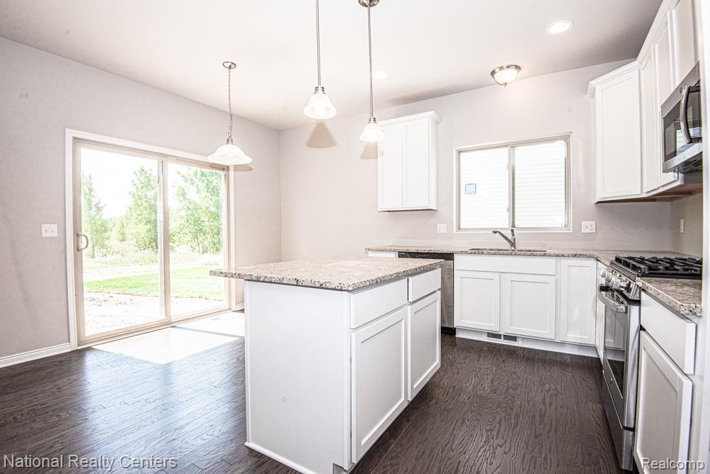 53188 Woodland, Chesterfield, MI 48047 — Photo 9