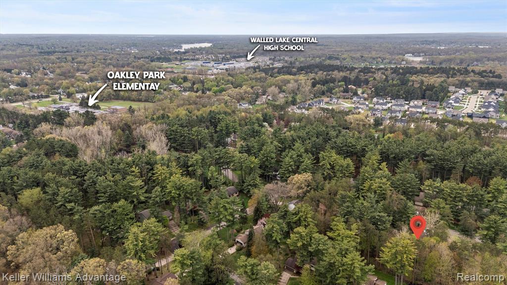 4081 PINESTEAD Drive, Commerce Twp, MI 48390 — Photo 31