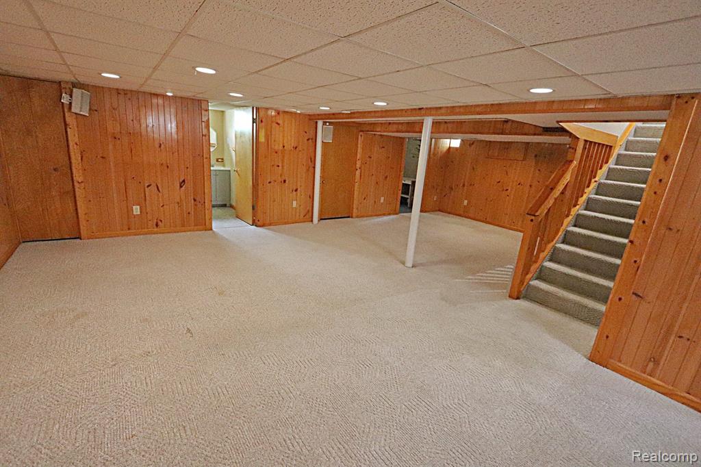9929 DEERING Street, Livonia, MI 48150 — Photo 27