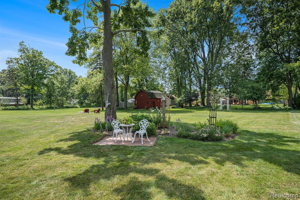 53321 Suzanne Avenue, Shelby Twp, MI 48316 — Photo 25