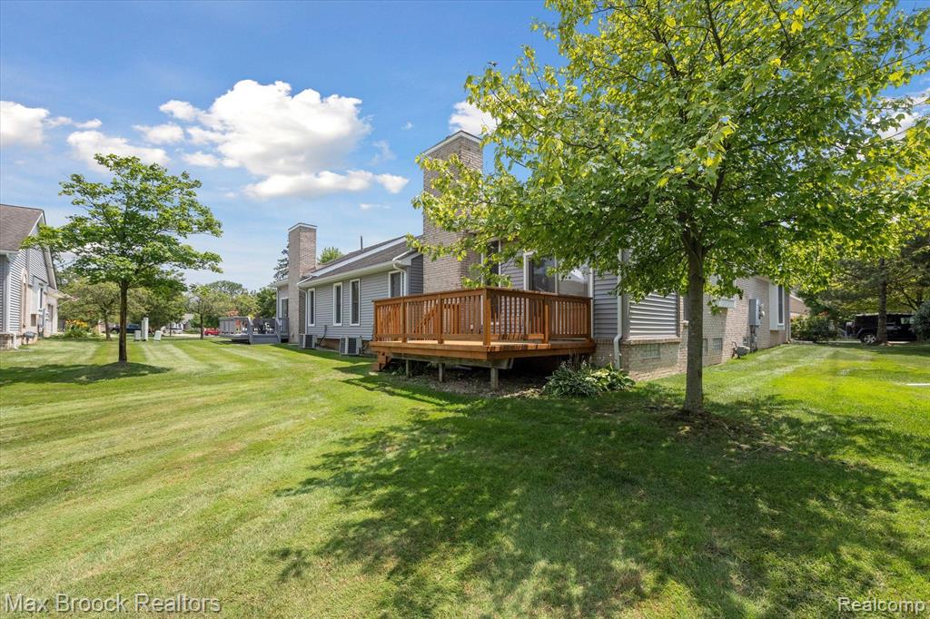 7364 GREEN MEADOW Lane, Canton, MI 48187 — Photo 31