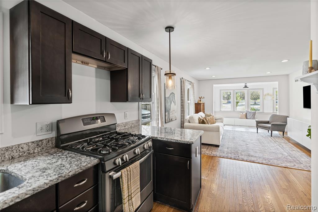872 W Silver Lake Road, Fenton, MI 48430 — Photo 27