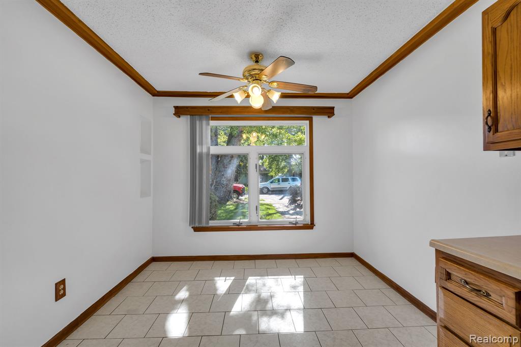 7411 N Vernon Street, Dearborn Heights, MI 48127 — Photo 12