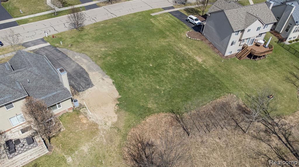 5808 WOODFIELD Parkway, Grand Blanc, MI 48439 — Photo 2