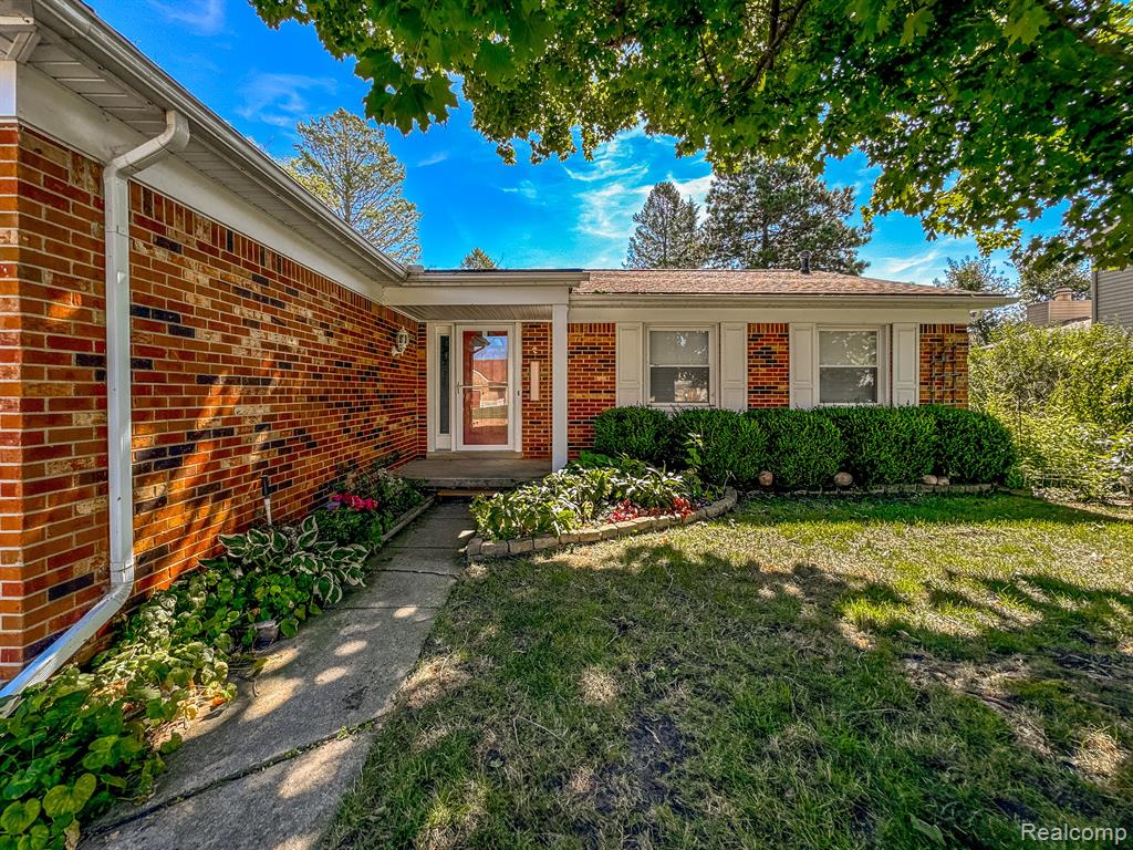 422 THORNEHILL Trail, Oxford, MI 48371 — Photo 6