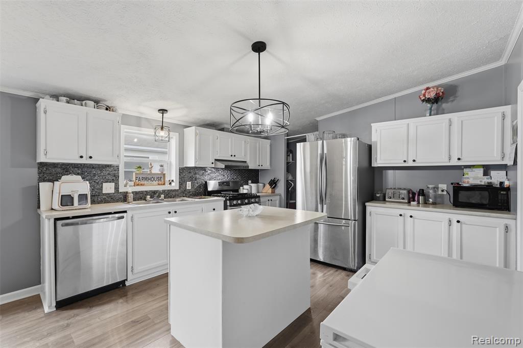 4729 Turtle Creek Drive, Howell, MI 48843 — Photo 10