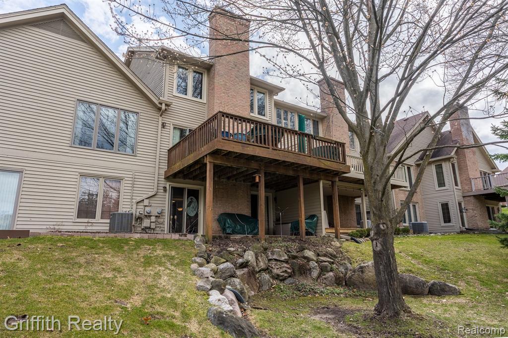 4553 GOLF VIEW Drive, Brighton, MI 48116 — Photo 3