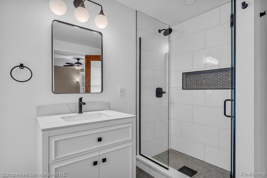 610 Chicago Boulevard, Detroit, MI 48202 — Photo 51