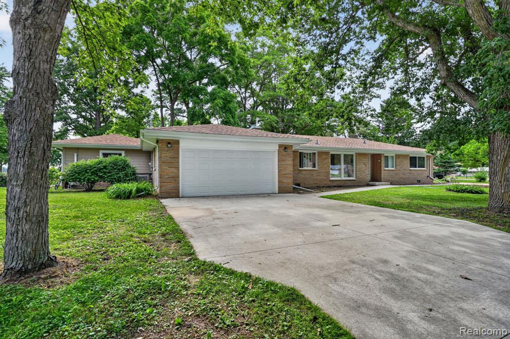 4877 Orchard Lane, Owosso, MI 48867 — Photo 2