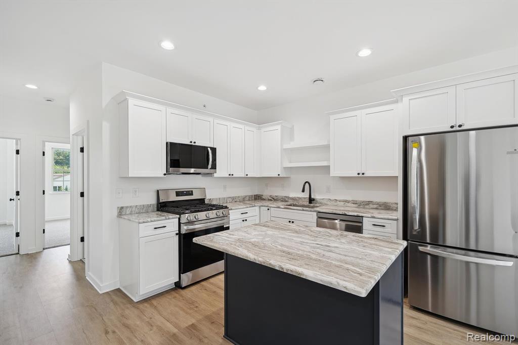 433 Village Drive, 189, Walled Lake, MI 48390