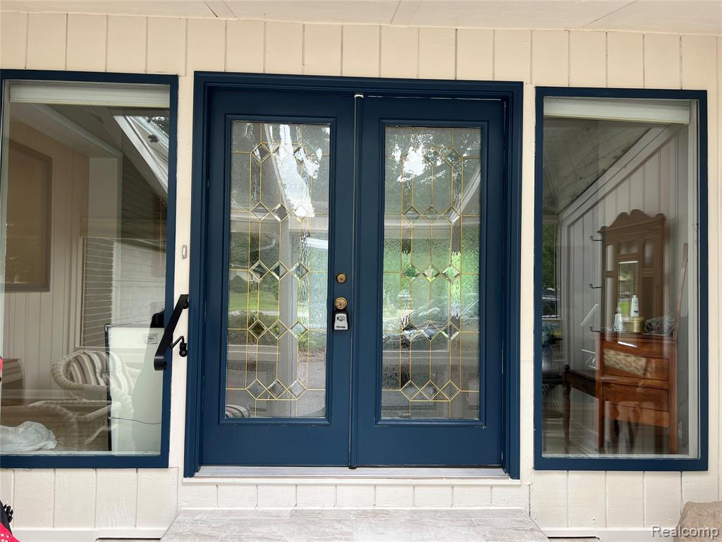 5250 Bronco Drive, Clarkston, MI — Photo 2