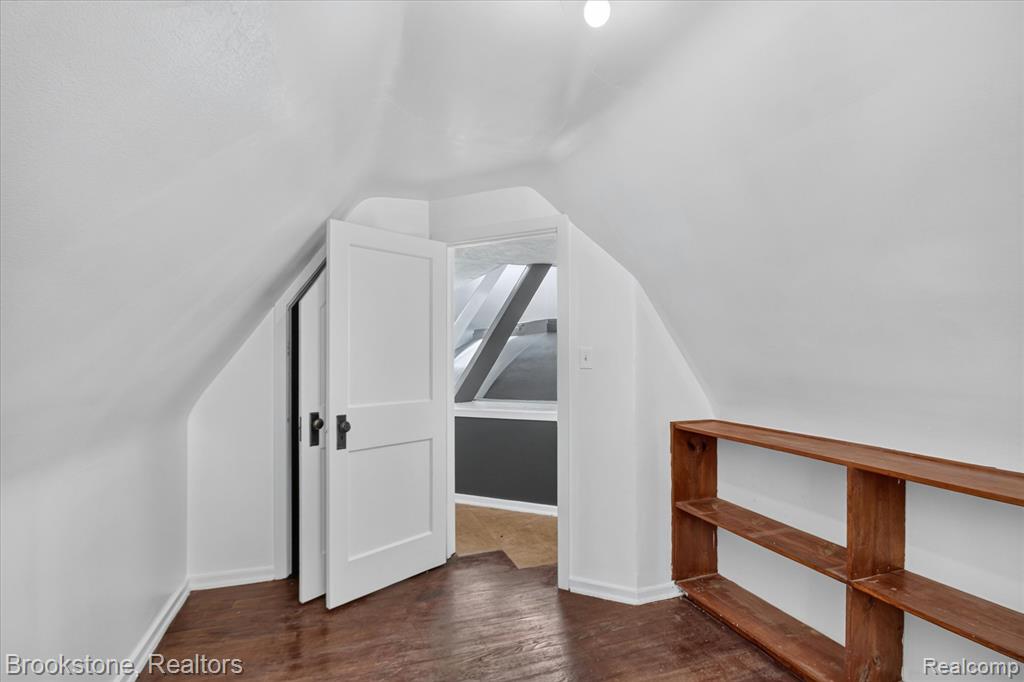1735 Lincolnshire Drive, Highland Park, MI 48203 — Photo 45